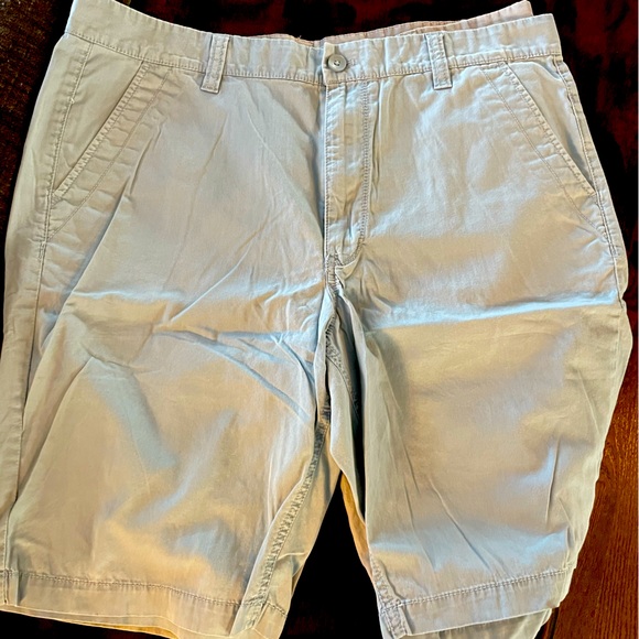 2 FOR 1 CALVIN KLEIN MENS SHORTS 36in. WAIST - Picture 3 of 3